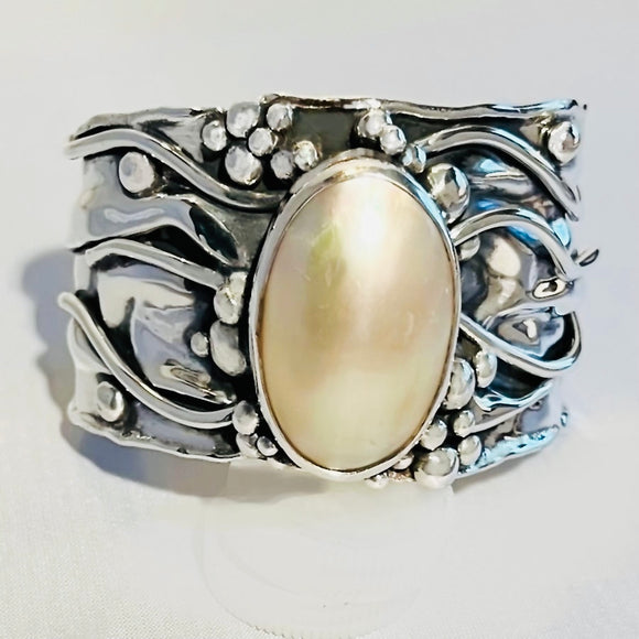 Mabe Pearl in Sterling Silver Cuff Bracelet.