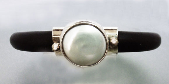 Freshwater Pearl in Rubber Bracelet